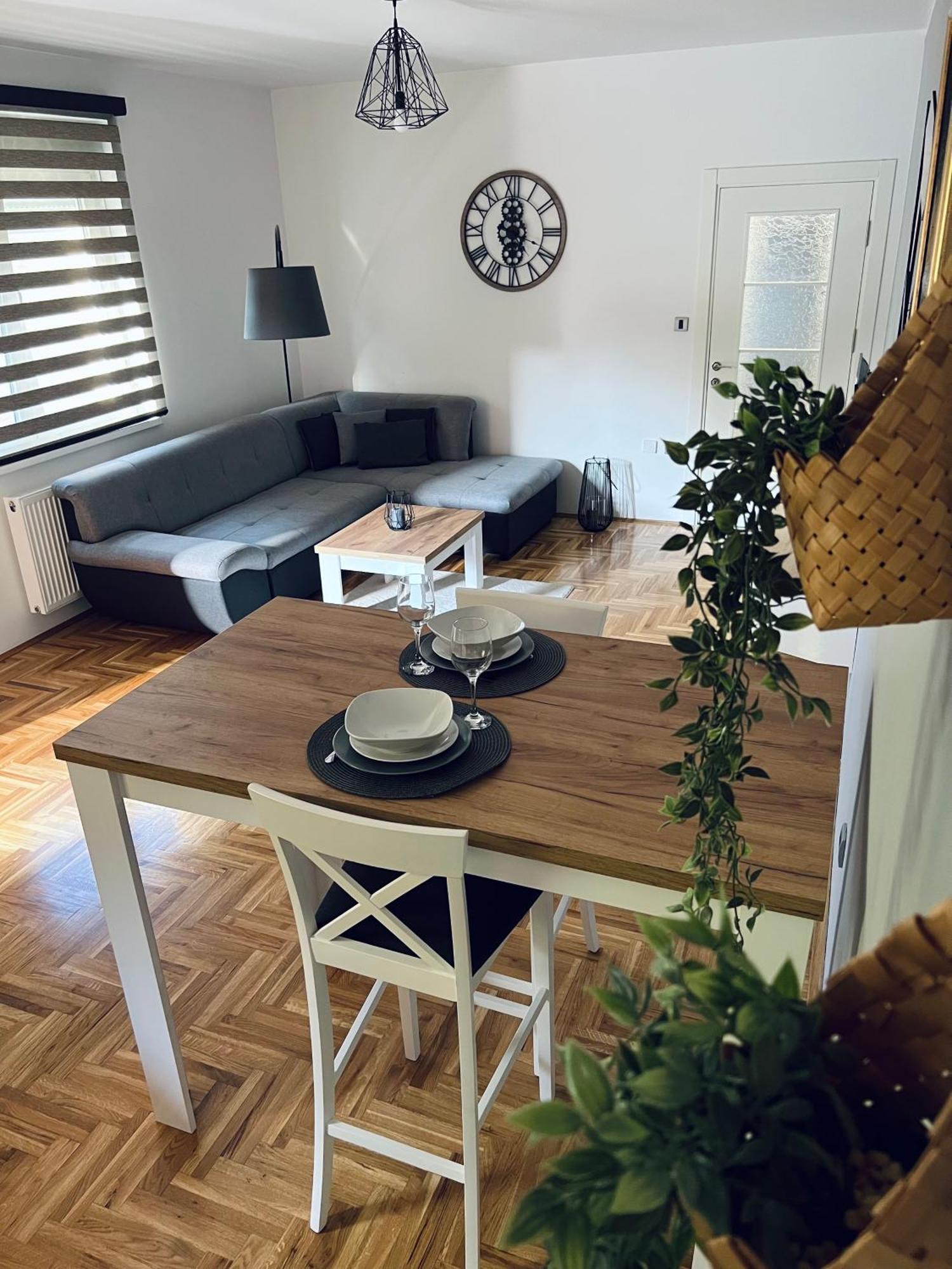 Top Apartman Sombor Bagian luar foto